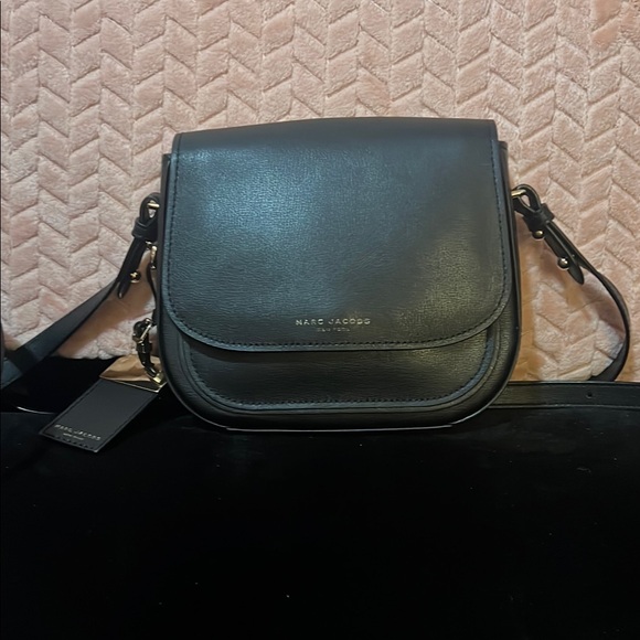Marc Jacobs Black Crossbody Bag with Sleek Design